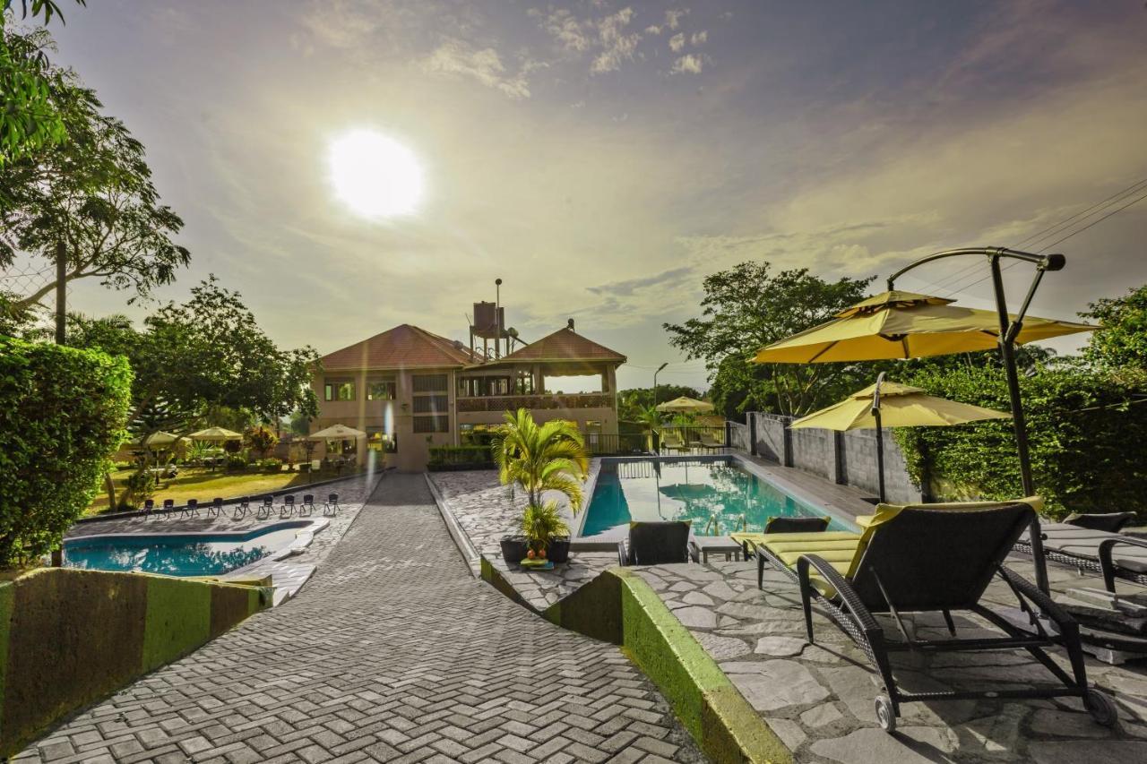 Santa Maria Hotel 恩德培 外观 照片