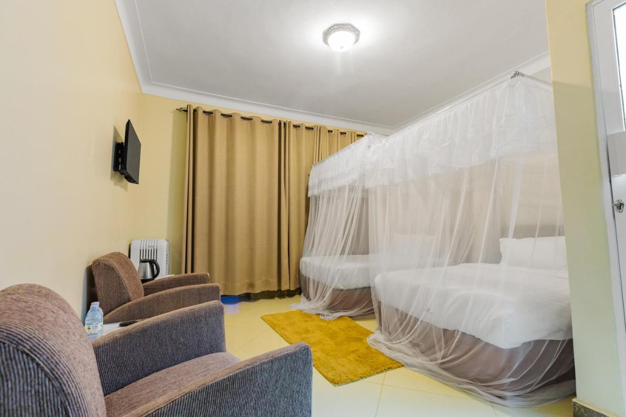 Santa Maria Hotel 恩德培 外观 照片