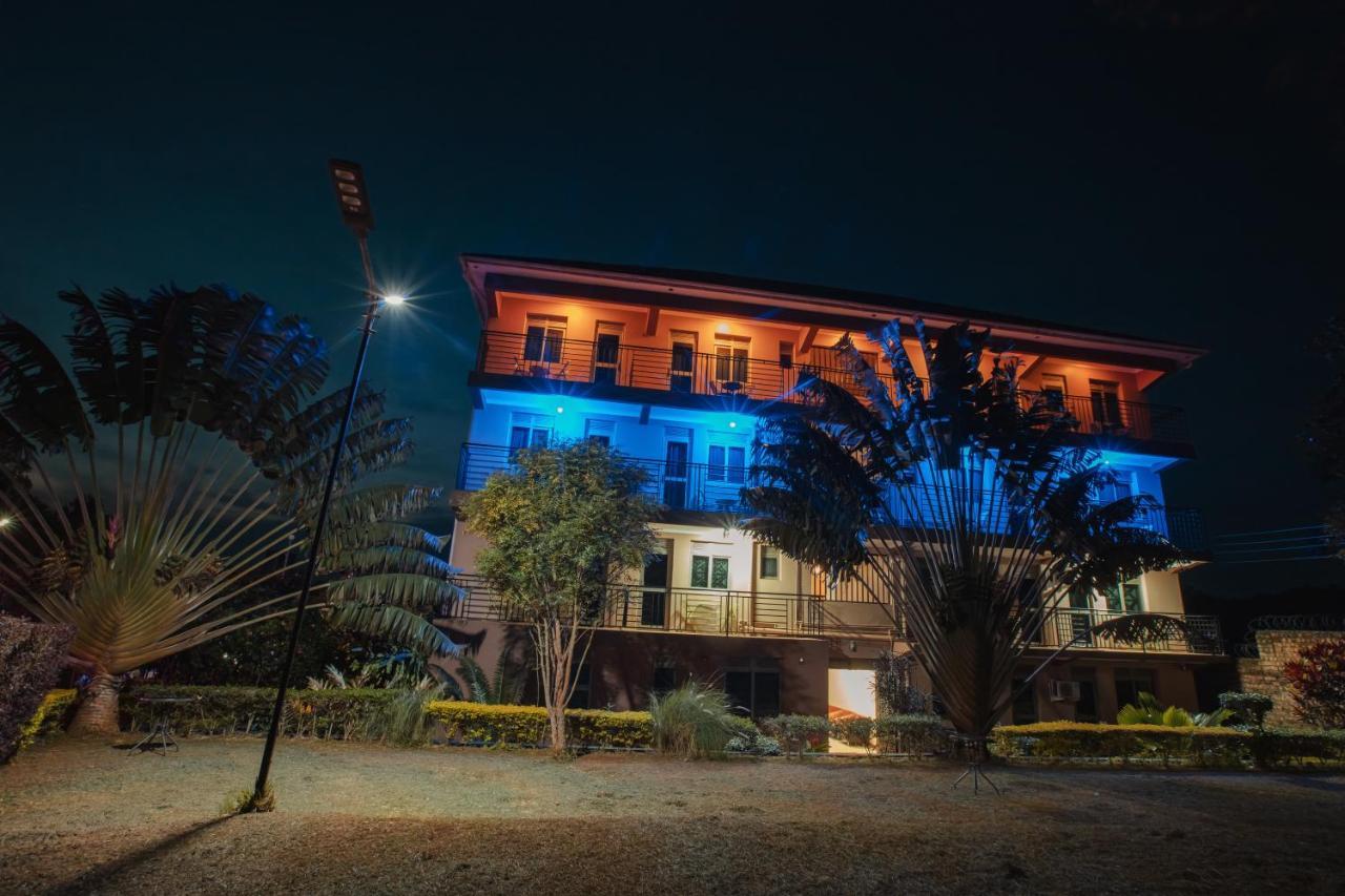 Santa Maria Hotel 恩德培 外观 照片