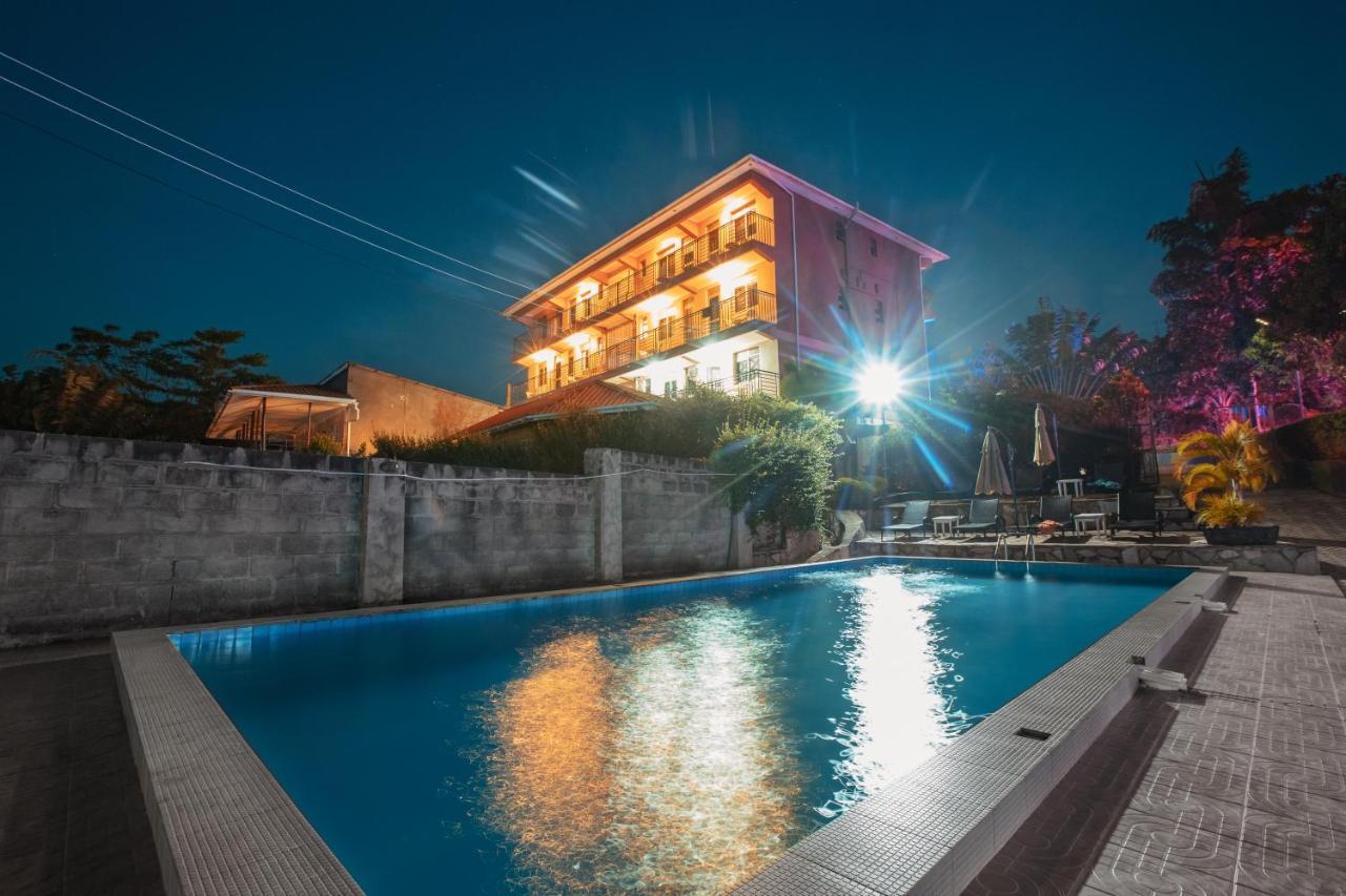 Santa Maria Hotel 恩德培 外观 照片