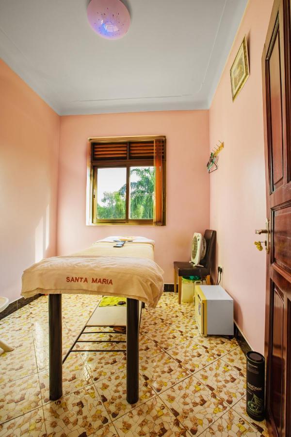 Santa Maria Hotel 恩德培 外观 照片